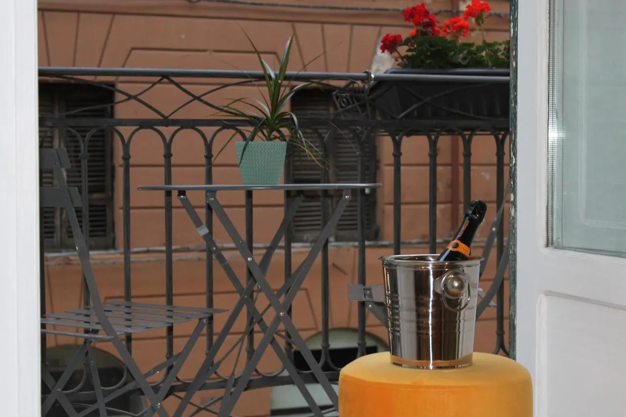 Sole Apartment Palermo 0*,  Italy